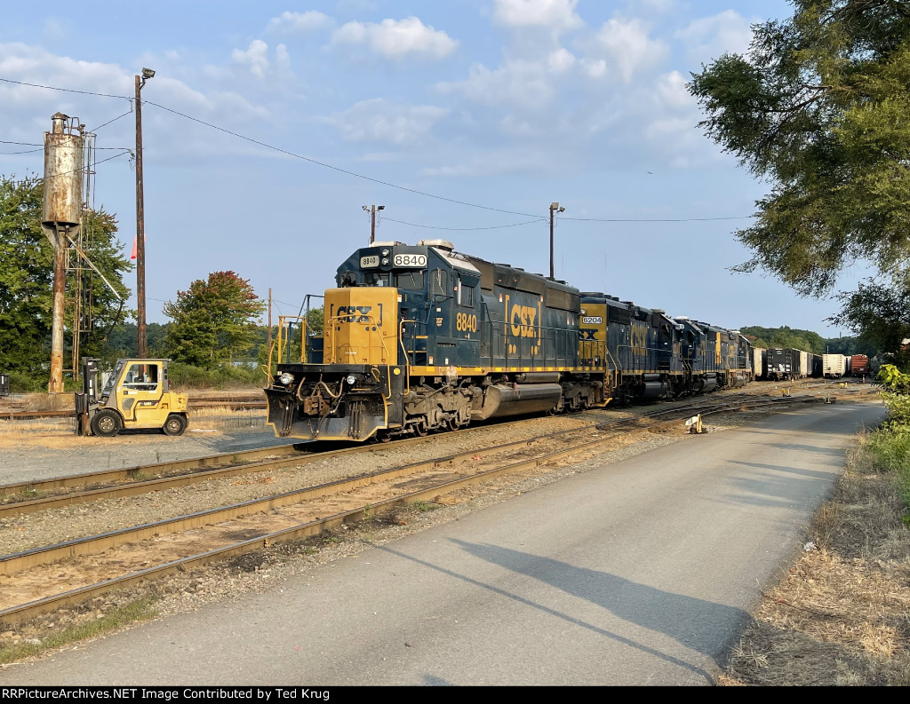 CSX 8840, 6204, 6249 & 6236